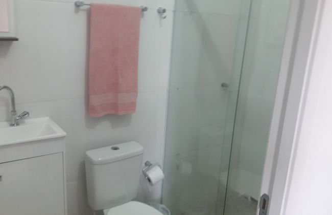 Confortable Suite in a Cozy House Excelent Location and Transport Acess - Foto 9