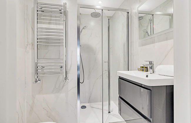 Sunny 2-bed Gem in Chiswick - Foto 17