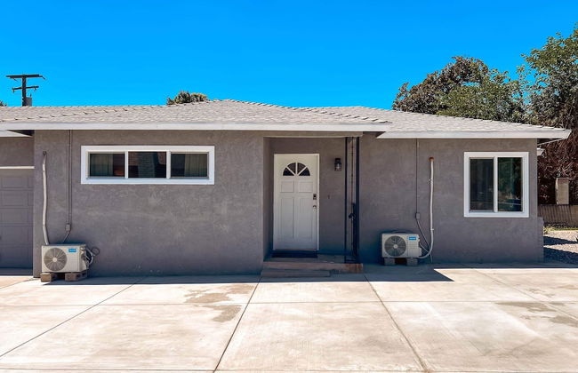 Modern Retreat With Spacious Yard & Cozy Interiors - Photo 43