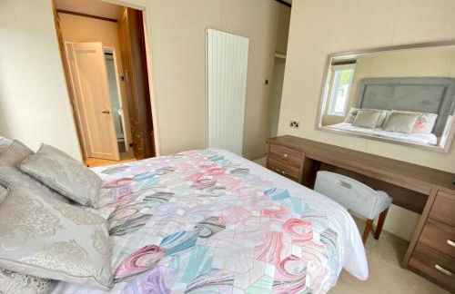 Wildflower, Premium Plus Hot Tub Lodge - Foto 28