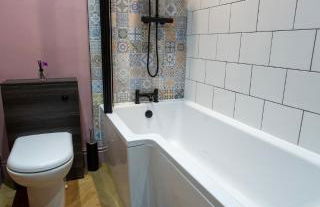 NEW Refurbished Cottage near Alton Towers Sleeps 6 Ashbourne Peak District Derbyshire - Foto 3