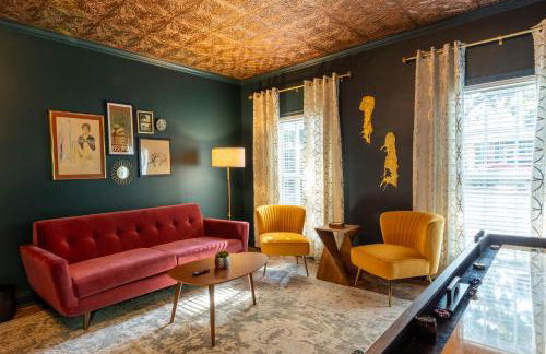 Artsy Downtown Retreat w Hot Tub - Foto 2