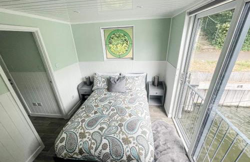 Lady Lily Spring Unique River Boat with Castle views - Foto 12