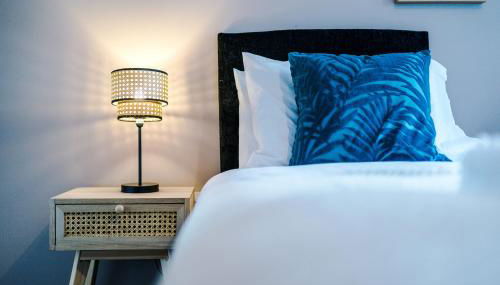 Formby Village Apartments By Greenstay Serviced Accommodation - Perfect For SHORT & LONG STAYS - Couples, Friends, Families & Business Travellers All Welcome - Dog Friendly - 7 - Foto 3