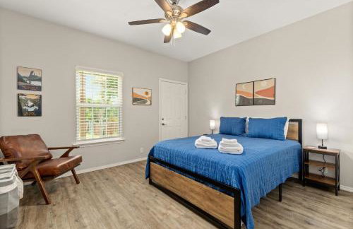 Game Barn, Cowboy Pool, 17ft Movie Screen - sleeps 10 - Foto 16