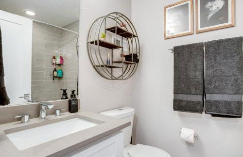 1 Mi to Dtwn Denver Sleek Duplex with Rooftop Deck! - Foto 22