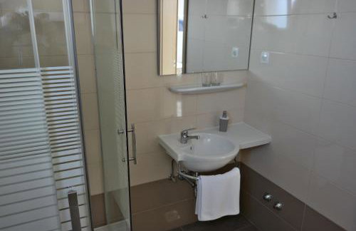 House Natali 70m from the beach - free EV top up - Photo 68