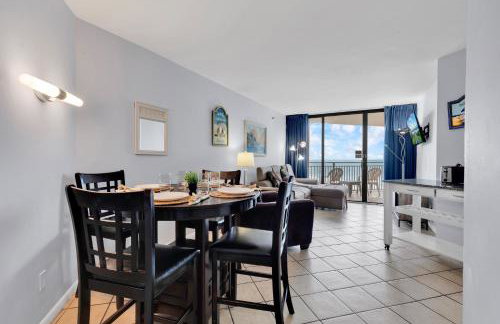 Scenic Views from the balcony at Ocean Forest Plaza Condos - Foto 24