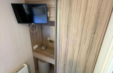 Starling Lodge with Hot tub at Brickyard Lakes - Foto 2