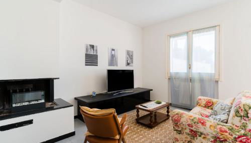 Intera casa ad uso esclusivo con 3 camere 2 bagni giardino wifi parcheggio lavatrice microonde barbecue macchina caffè - Foto 4