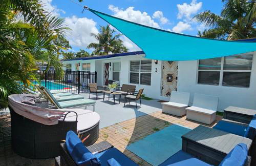 Prime Location Gateway with Pool & Patios, Near Beaches, Groceries and Restaurants - Photo 39