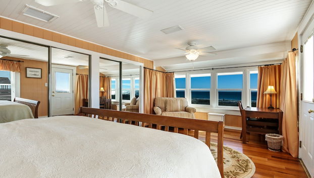 Rustic Ocean Front Cottage by RedAwning - Foto 3, Habitación