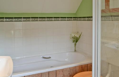 Henley Bridge Holiday Cottage - Photo 9