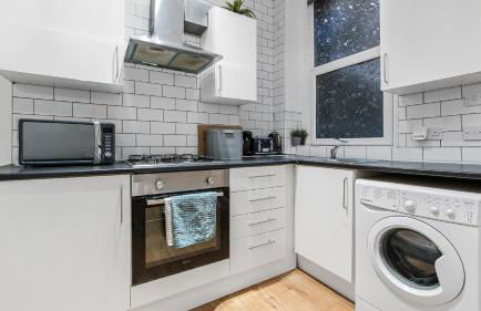 Brilliant 2 Bedrooms Flat Next to The Station - Foto 10