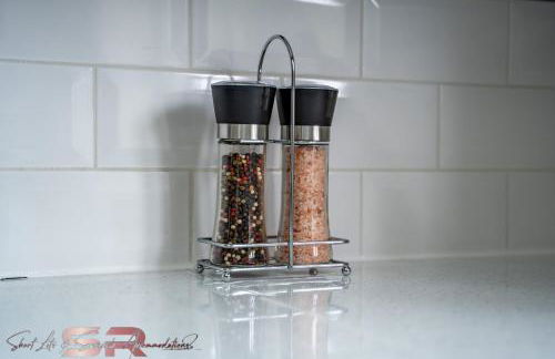 Comfortable 1-Bed House, Sleeps 4, Fast Wi-Fi with Private Garden and Free Parking - Foto 19