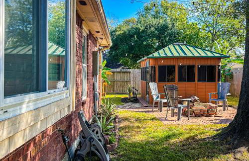 Maple House Romantic Getaway WHot Tub Near IAH - Foto 48