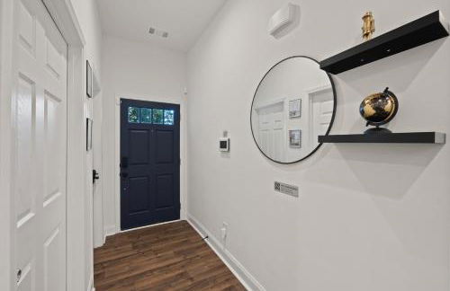 Charming Escape with Hot Tub & Fire Pit Winter Haven! - Foto 47