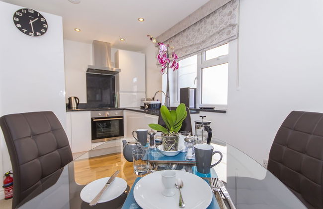 1 Bed- Drake's Den by Pureserviced - Foto 1