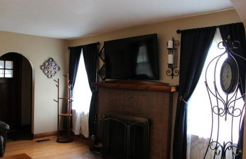 Charming Modern Retreat Near Downtown Jeffersonville & Bob Hedge Park - Foto 16