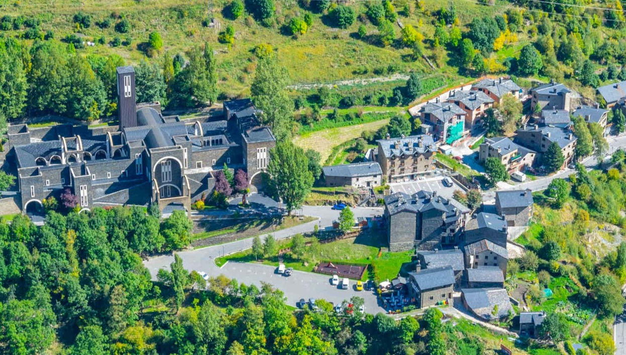 Tour por Canillo y el lago de Engolasters