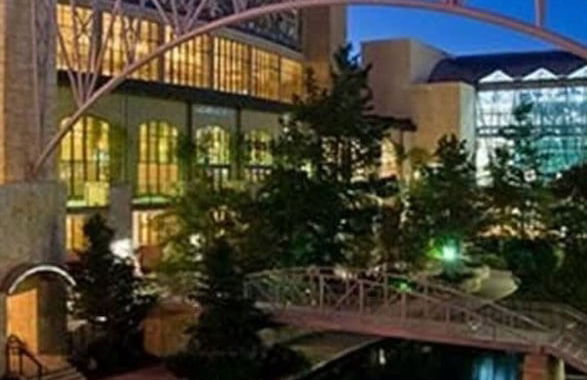 Bold Bright 4BR 3 5full Baths Near Riverwalk Dtown - Foto 26