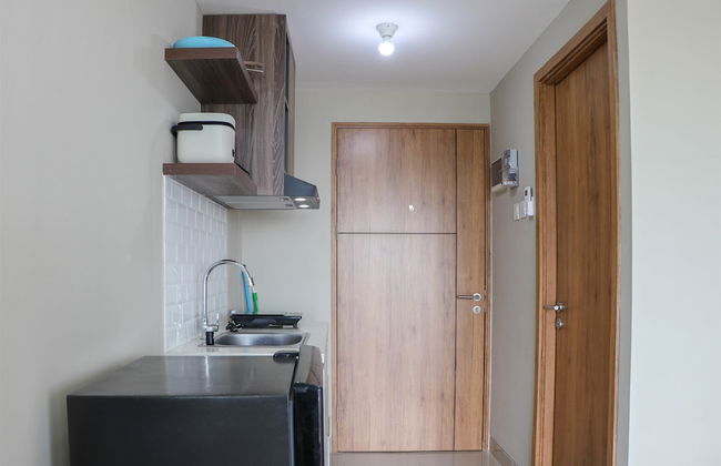 Modern Look and Homey Studio Apartment LRT City Jatibening - Foto 17
