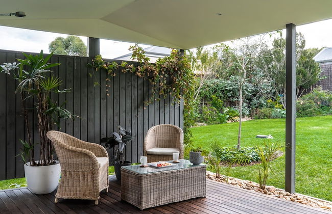 Hamptons Inspired Luxury - Photo 23