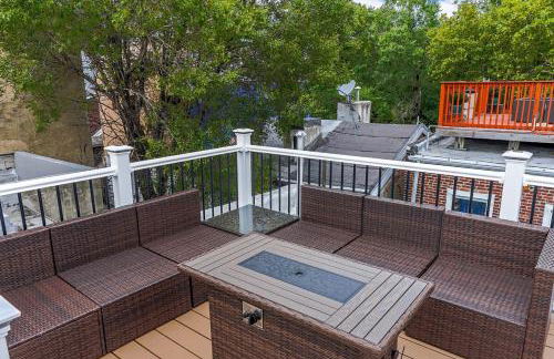 Spacious 3BR Oasis with Patio & Arcade Fun in Philly - Foto 47