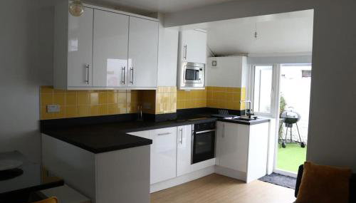 Central Worthing, 3 bedrooms, 600m from beach - Foto 3, stove, dishwasher, pet friendly, toaster, minibar