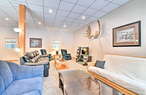 Peaceful Mountain-View Home - Walk to Kenai Lake! - Foto 6