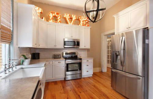 Big Yellow Brick House - Victorian District - Foto 31