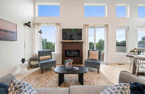 4BR, 2 & half Bath, Hot Tub, Private Parking, Near Ark - Foto 9