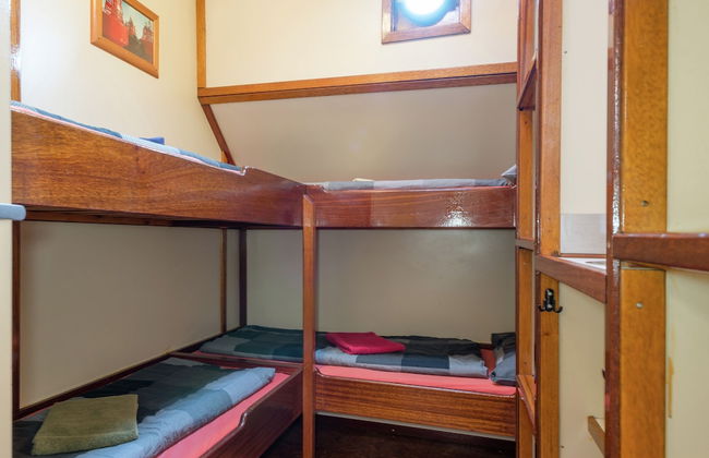 Boat in Leiden Near City Center & Museums - Foto 5