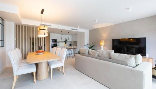 Luxury House Chaparral Golf E12 by AORA STAY - Photo 5