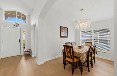 The Seasons Retreat 5BR Oasis with Private Pool - Foto 10