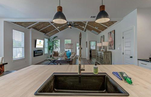 3BD Retreat for 6 Near Lake LBJ with Fire Pit & Patio - Foto 19