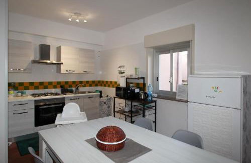 Attico vista mare con terrazza e spa riscaldata - Foto 12