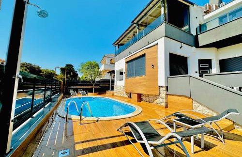 SANJA - with a large covered terrace and pool - Foto 4