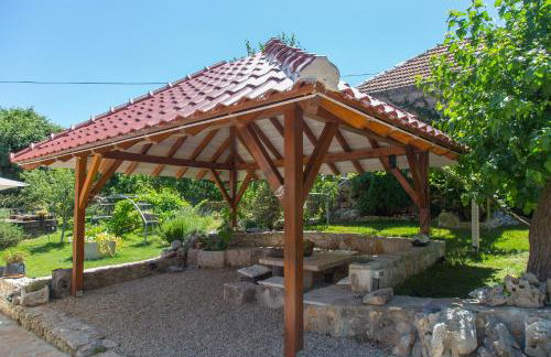 Home Sweet Home traditional Dalmatian house with pool - Photo 17