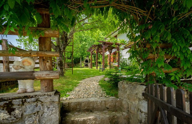 Charming Holiday House in Velika Lesnica - Foto 20