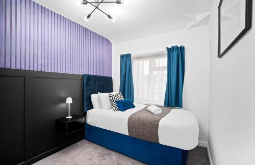 Stylish 3 Bedroom House - Garden - Pool Table - Parking 165M - Foto 17