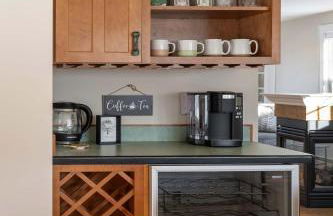 Stay at Beverly Shops - Photo 14