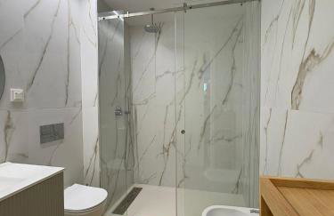 New Douro Tower 206 with shared pool and parking - Photo 16
