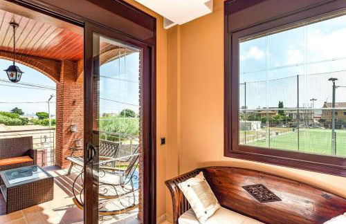 Casa rustica con piscina y jardin - Photo 27