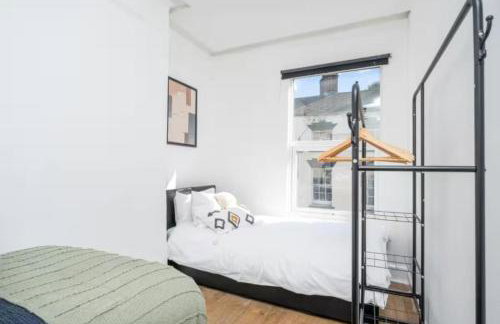 Central Stroud 3-Bedroom Flat with Fast WiFi and On-Site Parking - Foto 6