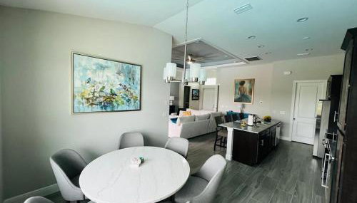 Newly built Villa Ballerina with heated pool and incredible view into beautiful Arrowheadcanal - Foto 2