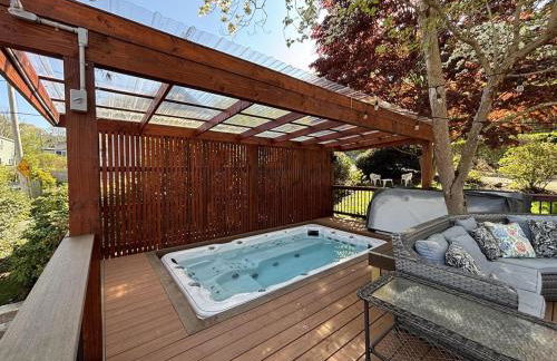 Big New England Family Home; walk to beach, shops - Foto 4