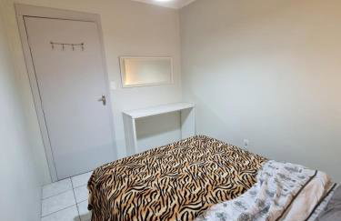 Apto 2 quartos, cond fechado, com vaga, 4º andar por escadas - Foto 11
