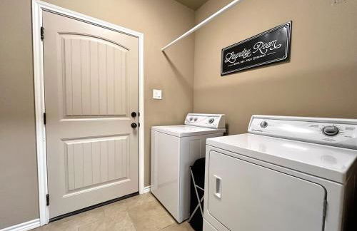 King Suite, 2 Bed 2 Bath, Sleeps 6 - Foto 17