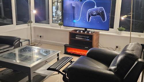 Vancouver Place - Photo 5, Game Room